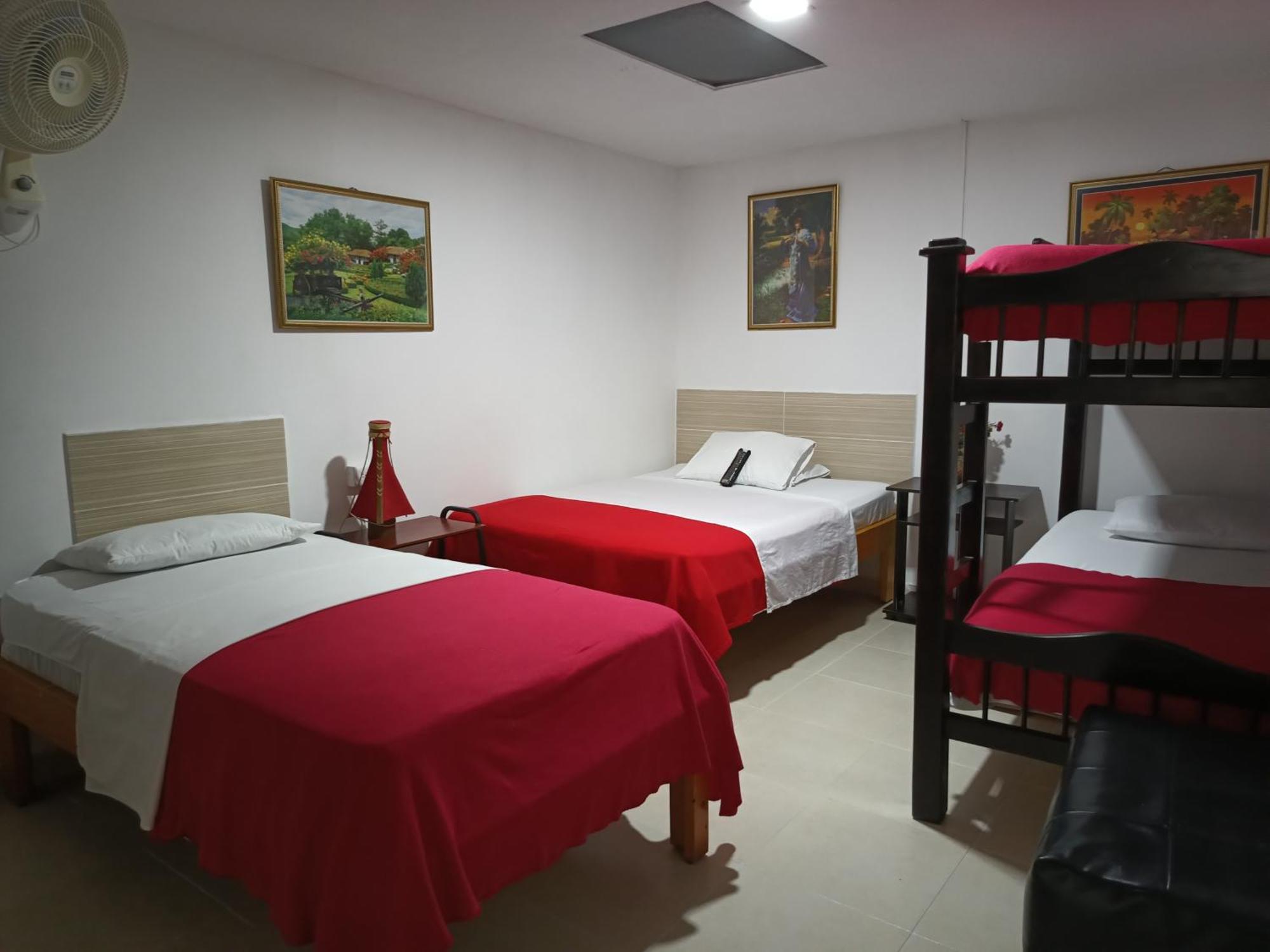 Hotel Mirador Plaza Pereira Exteriör bild